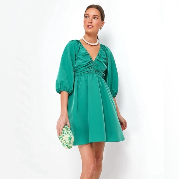 Tuckernuck Dresses & Skirts - Tuckernuck Hyacinth House Genevieve Dress Emerald Green NWT Orig. $128‎
